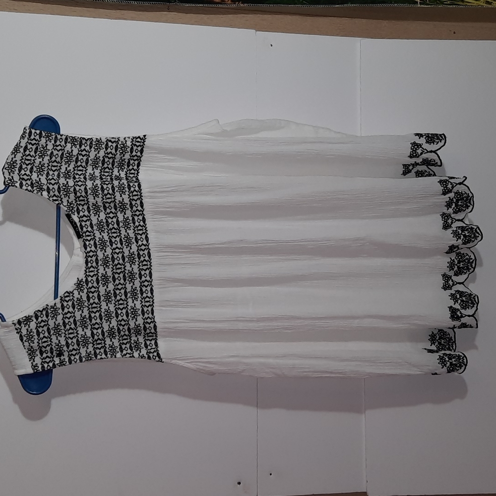 A.N.A - A New Approach - White and Black Loose Tank - Size XL - Gently Used